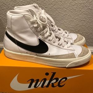 Nike Blazer Mid ‘77 Women’s Size 8